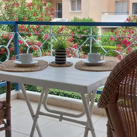 Apartment Joanne's Lovely 2 Bedroom Apt. Paphos