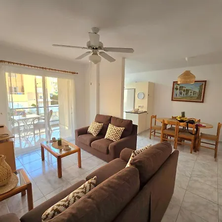 Joanne's Lovely 2 Bedroom Apt. Apartment Paphos