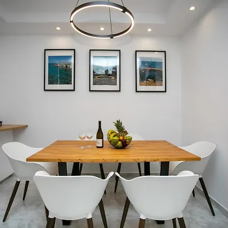 דירה Joanne's Lovely 2 Bedroom Apt. *